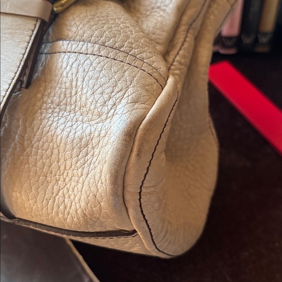 GUC Vintage Kenneth Cole Cream Pebbled Leather Shoulder Bag $85 - Picture 5 of 15